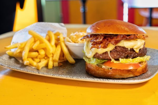 cafe-wha-vieux-port-hamburger-bastia-5.jpeg