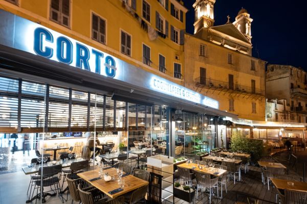 corto-vieux-port-terrasse-exterieure-bastia-1.jpeg