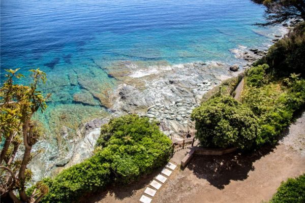 hotel-alivi-acces-plage-3.jpeg