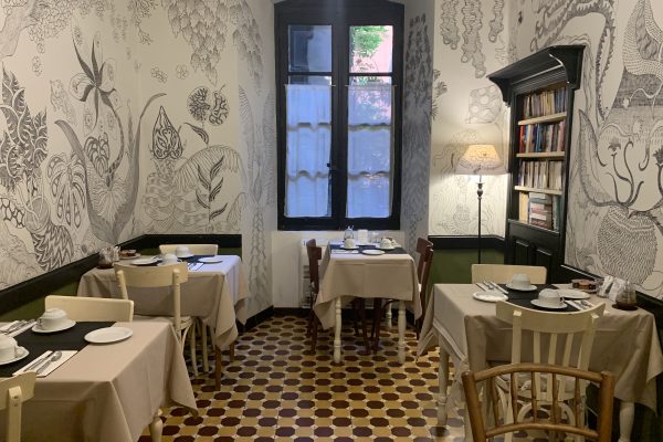 hotel-central-bastia-tables-3.jpeg