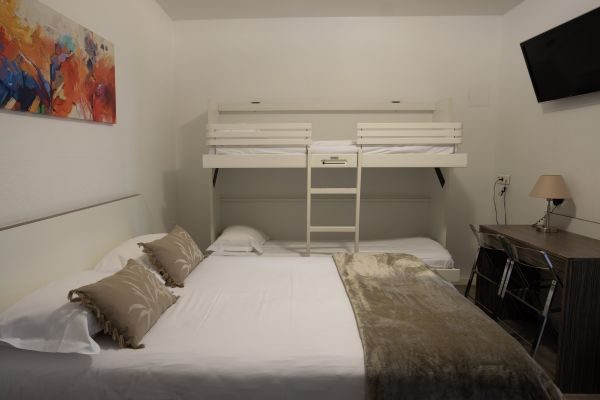 hotel-napoleon-familienzimmer-4.jpeg