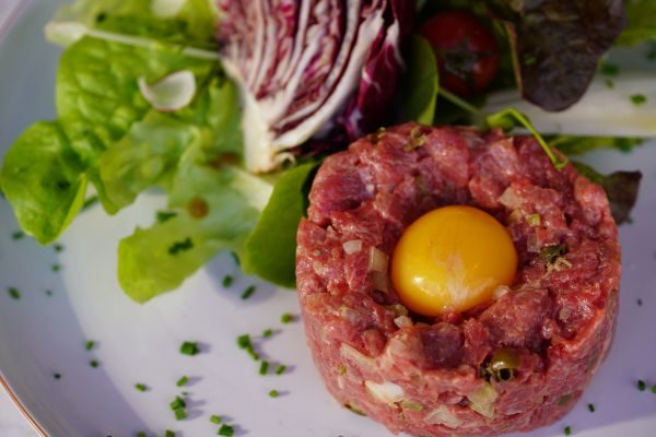 pub-concorde-plat-tartare-2.jpeg