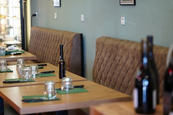 pub-concorde-salle-restaurant-1.jpeg