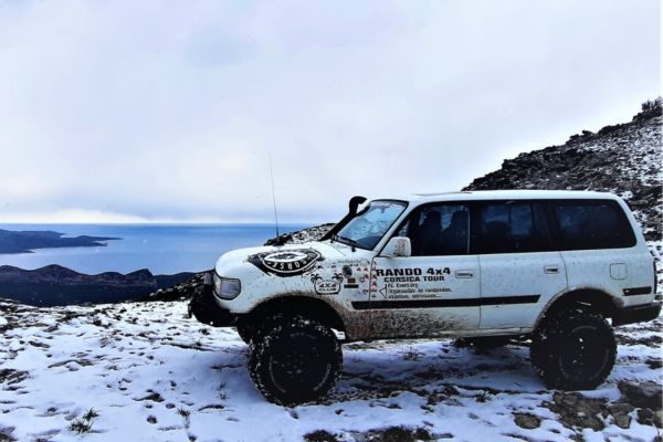 rando-corse-4x4-neige-vue-mer-4.jpeg